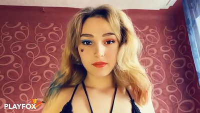 Syzet magjike të realitetit virtual më bënë seks me Harley Quinn